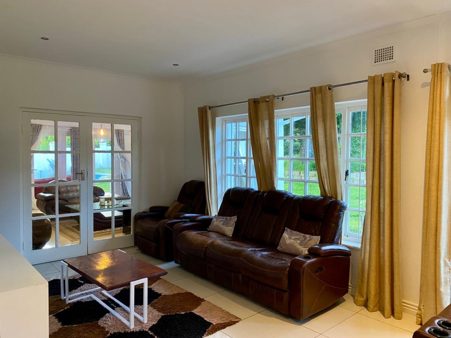 To Let 5 Bedroom Property for Rent in Constantia Western Cape